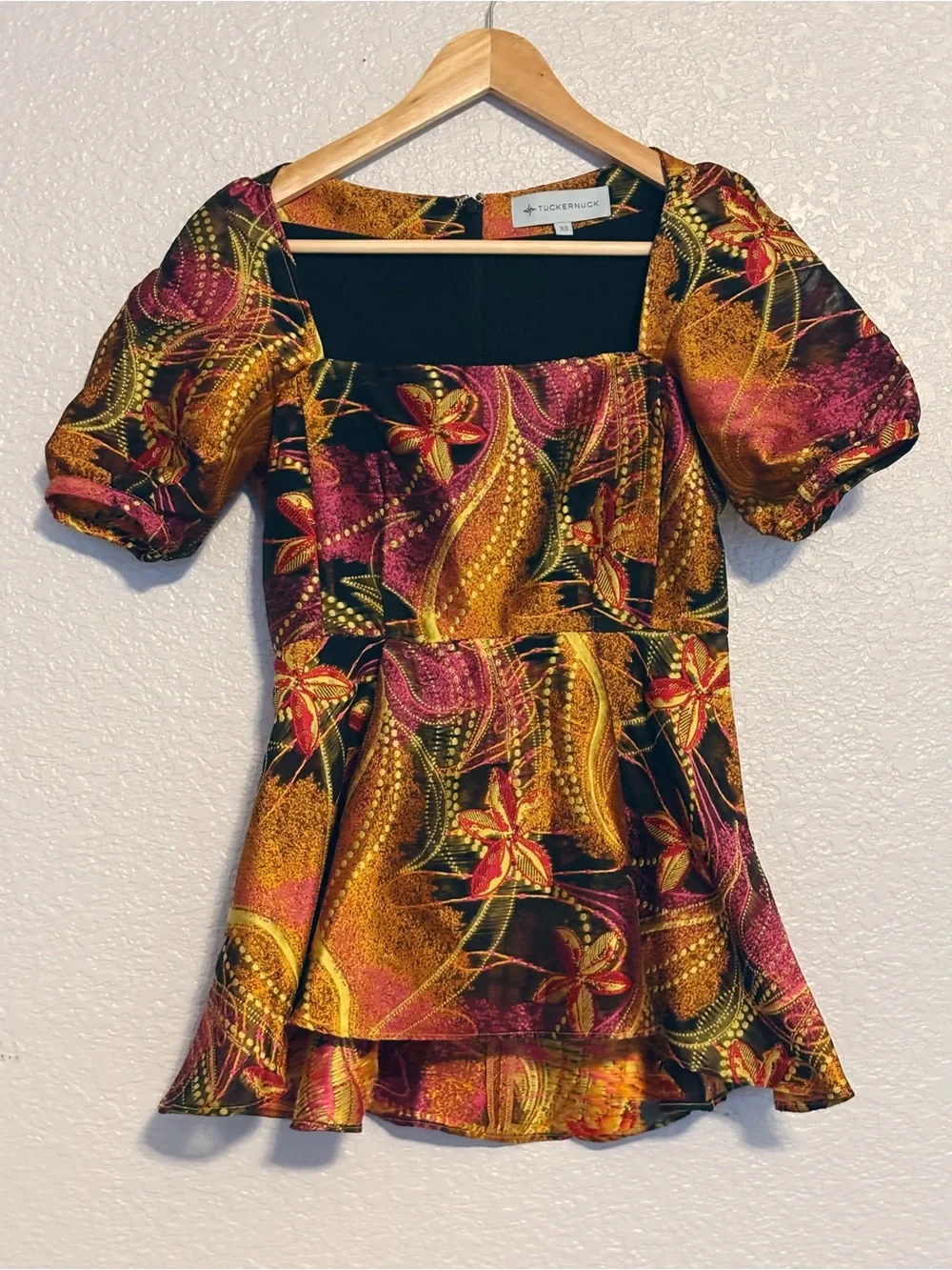 Tuckernuck Floral Square-Neck Puff Sleeve Tunic in Pink, Gold & Black